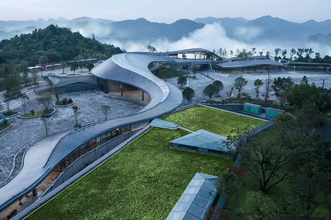 乡愁似水,黄果树下:天星桥景区入口游客中心